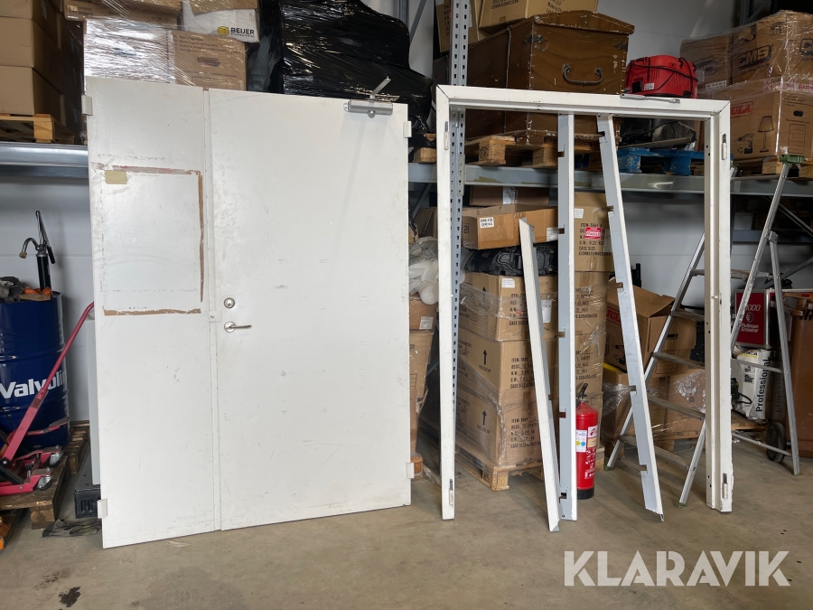 Säkerhetsdörr   dubbel med ram och lister