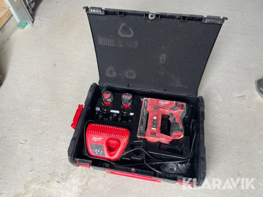 Häftpistol Milwaukee M12 BST