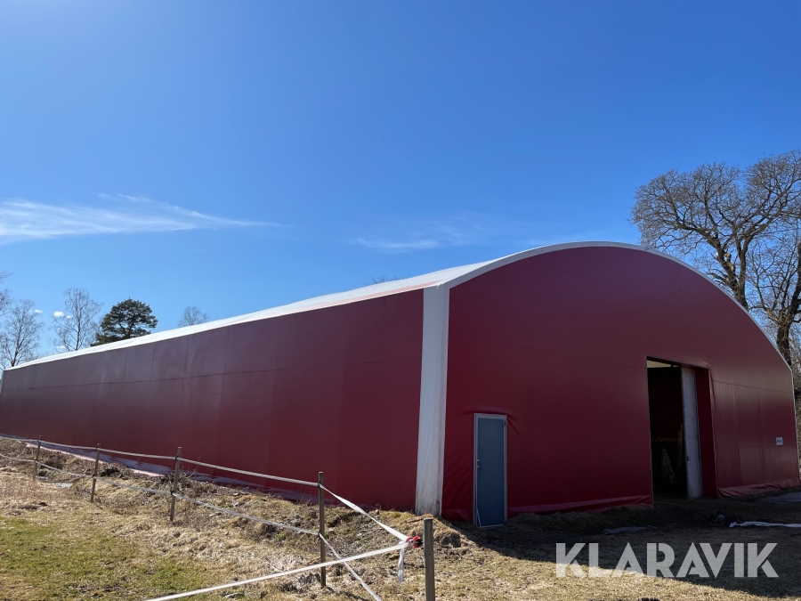 Maskinhall / ridhus Hallbyggarna 45 m x 25 m