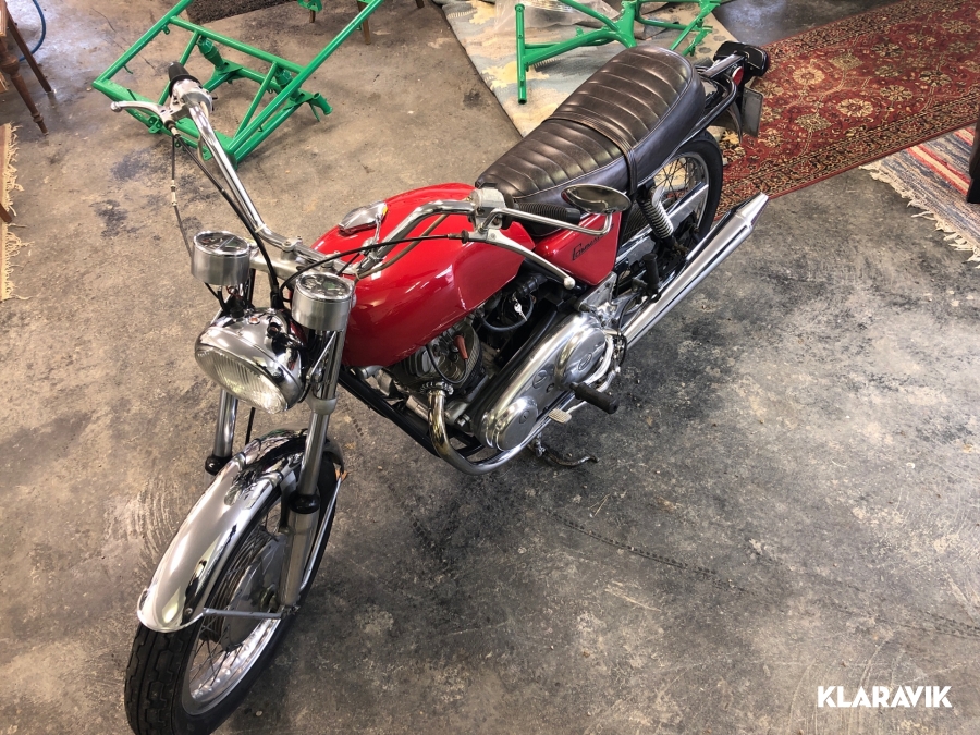 Motorcykel Norton Commando Roadster 750