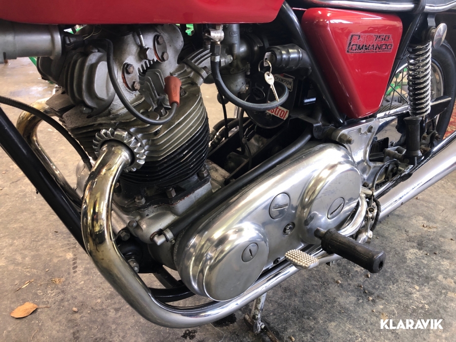 Motorcykel Norton Commando Roadster 750