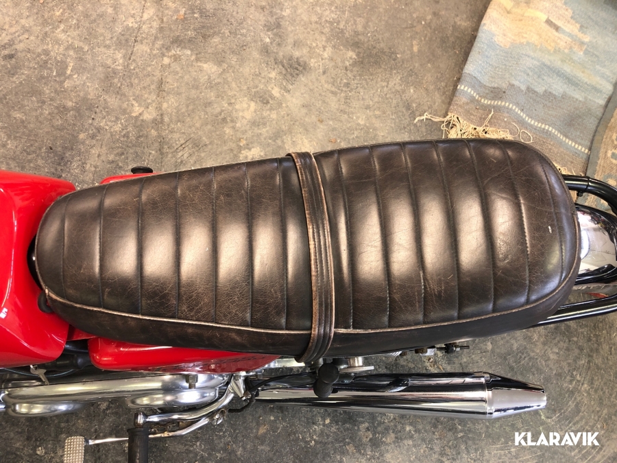 Motorcykel Norton Commando Roadster 750