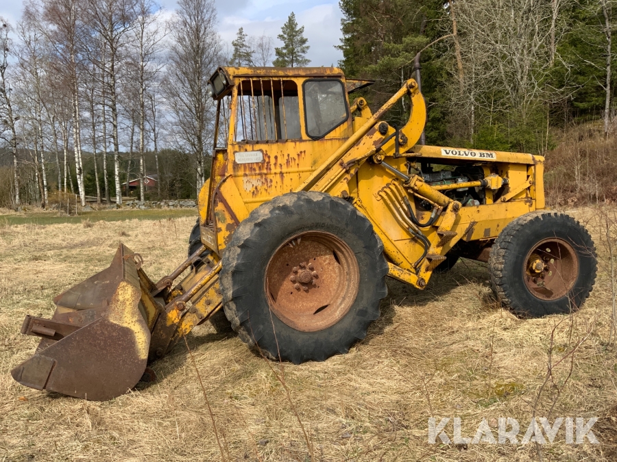 Baklastare Volvo BM 218 + gafflar och skopa