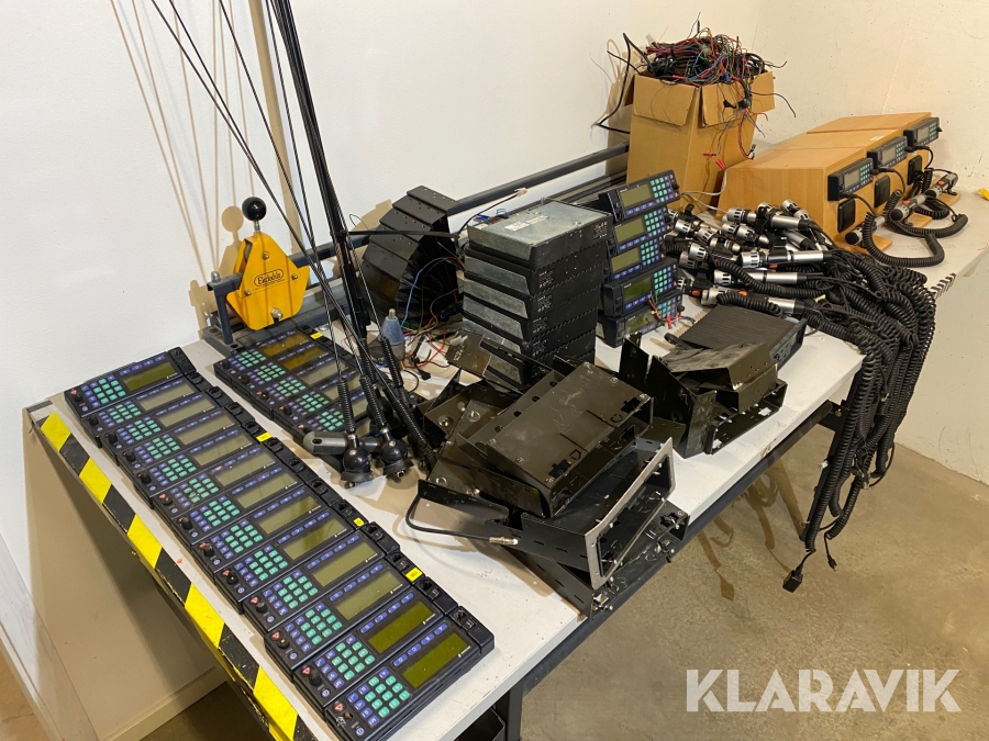 Fordonsradio Ericsson C52/ Niros trx3001B 78-79Mhz med tillbehör