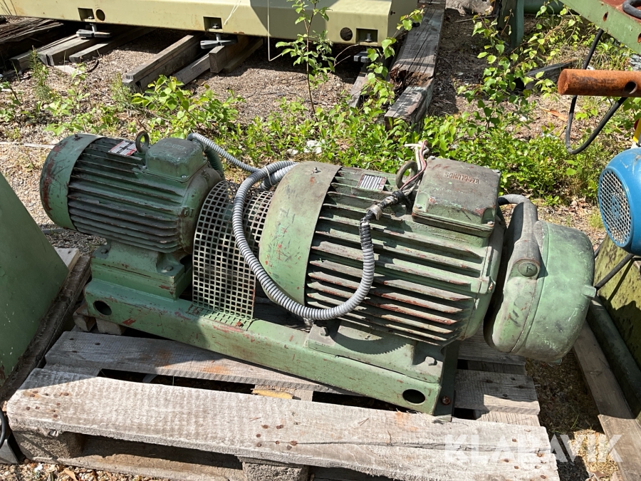 Omformare Hägglunds R2F 180–160 och R2 B132M 38