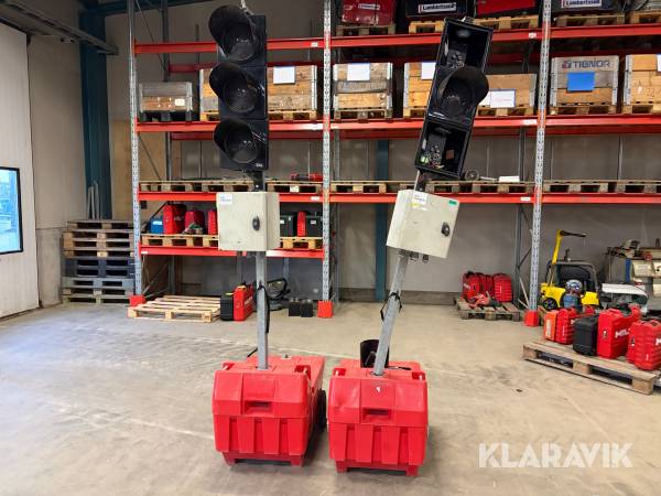 Trafikljus 2 st Sila Trafiksignal