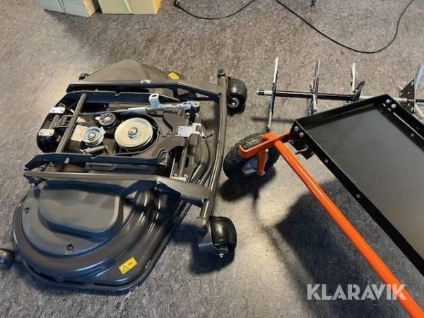 Klippdäck 112 cm / Redskapsfäste / markluftare Husqvarna Nytt