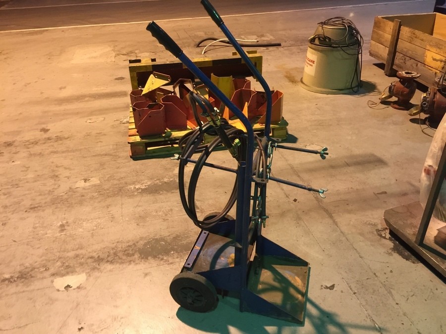 Gassvets kärra med slangpaket och munstycke