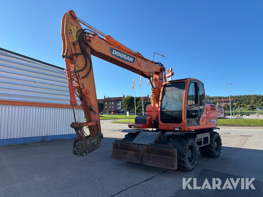 Grävmaskin Doosan DX140W