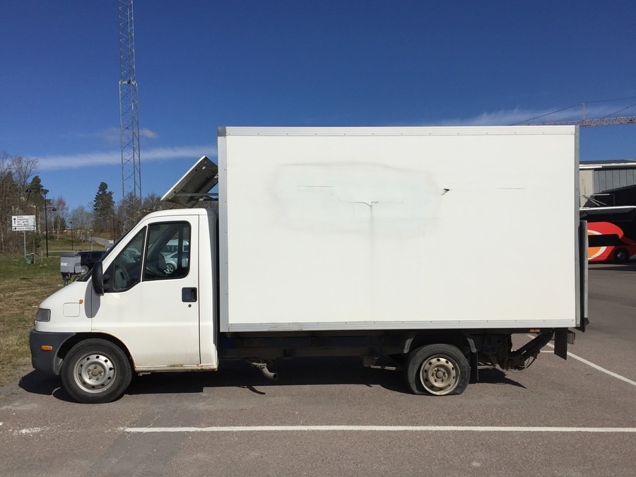 Skåpbil med Bakgavellyft