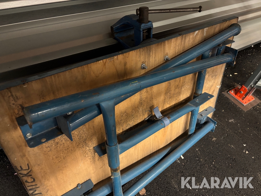 Arbetsbänk med skruvstäd Ridgid Matador fällbara ben