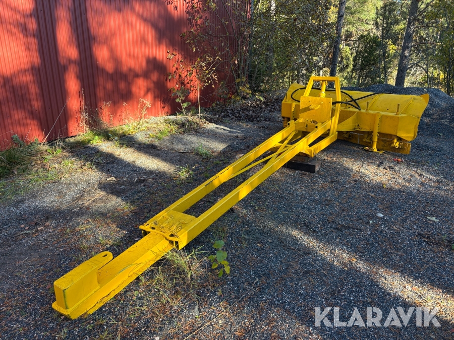 Plog Bil & Smide med bom