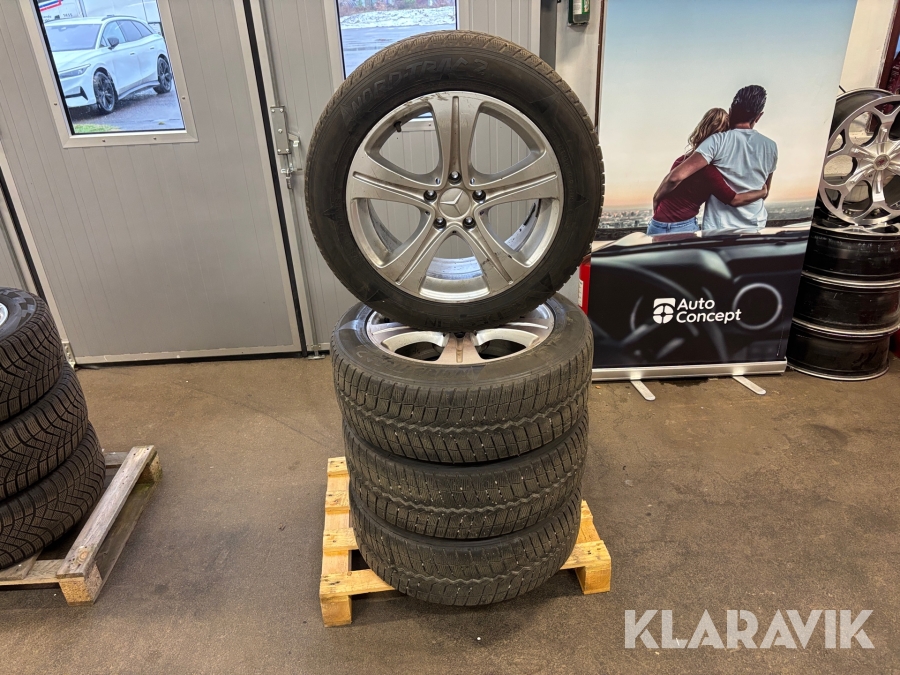 Vinterhjul Mercedes 215/55-17 4st