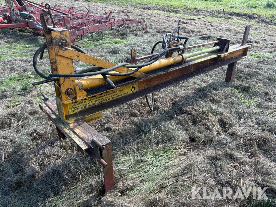 Vedklyv traktordriven