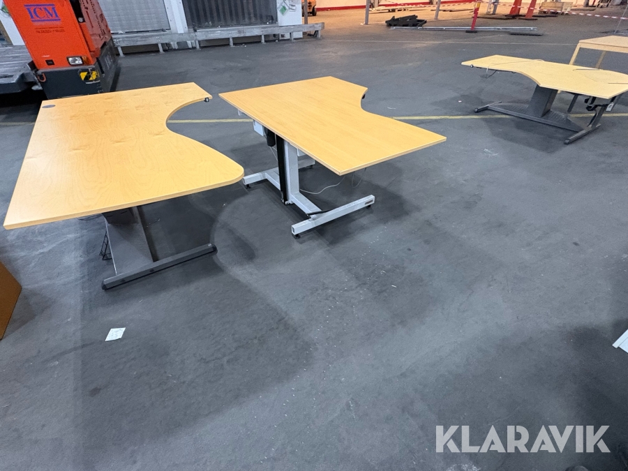 Höj & sänkbara skrivbord med hurtsar 5st