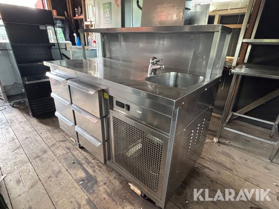 Kylbänk med kylfack och diskho