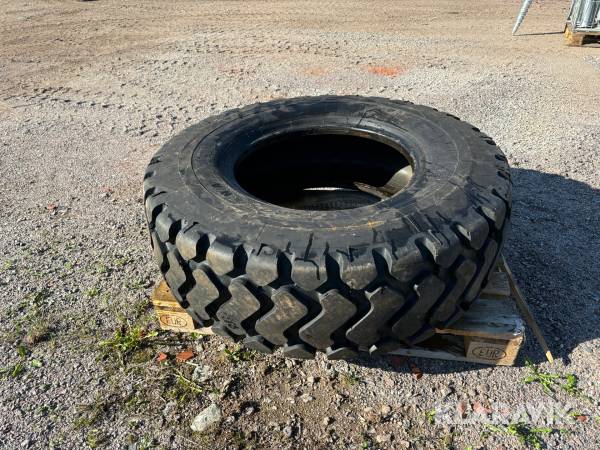 Entreprenaddäck Michelin 15.5R25 1st