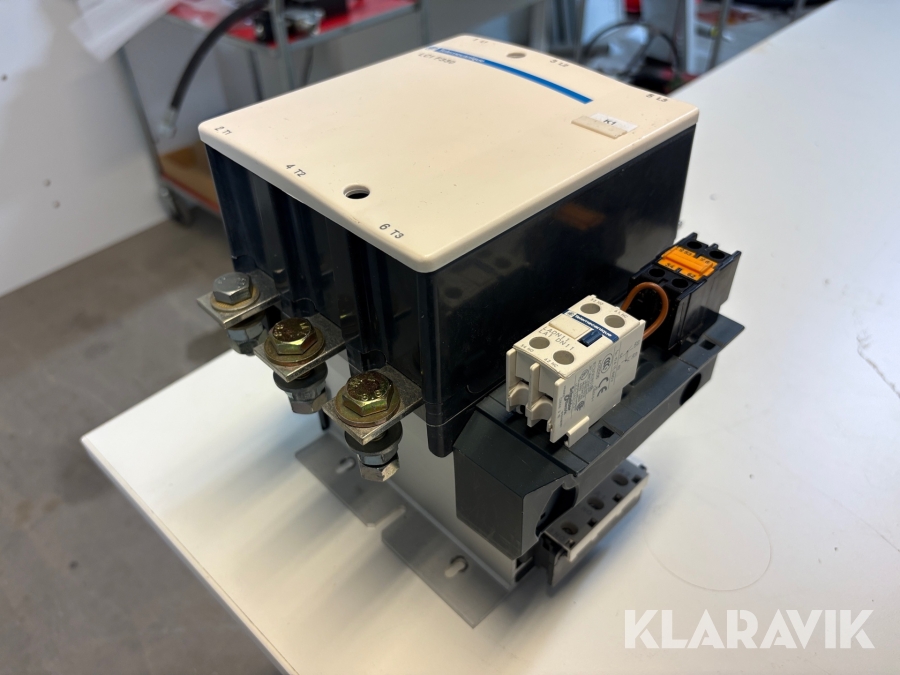 Kontaktor Telemecanique LC1F330