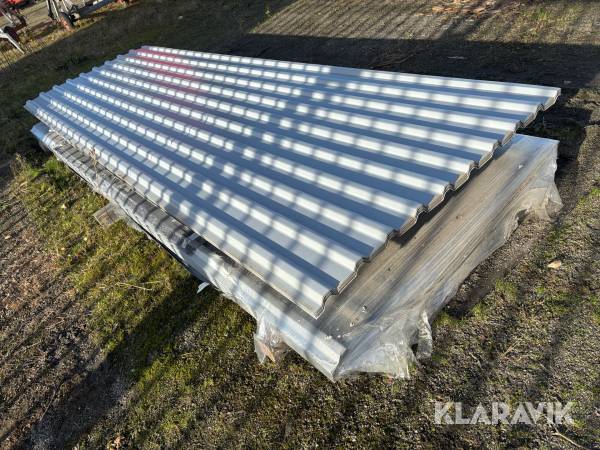 Tak / Väggplåt - Totalt cirka 64st