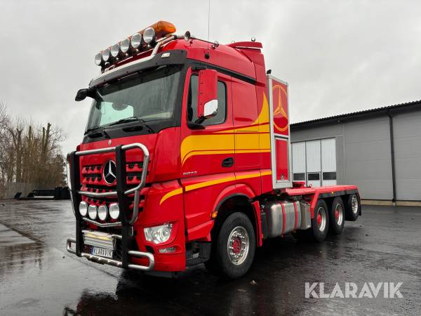 Tungdragare Mercedes-Benz Arocs