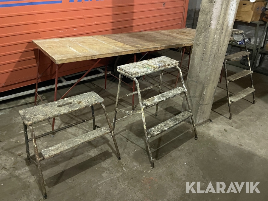 Målarstegar 3st, tapetserarbord 1st  