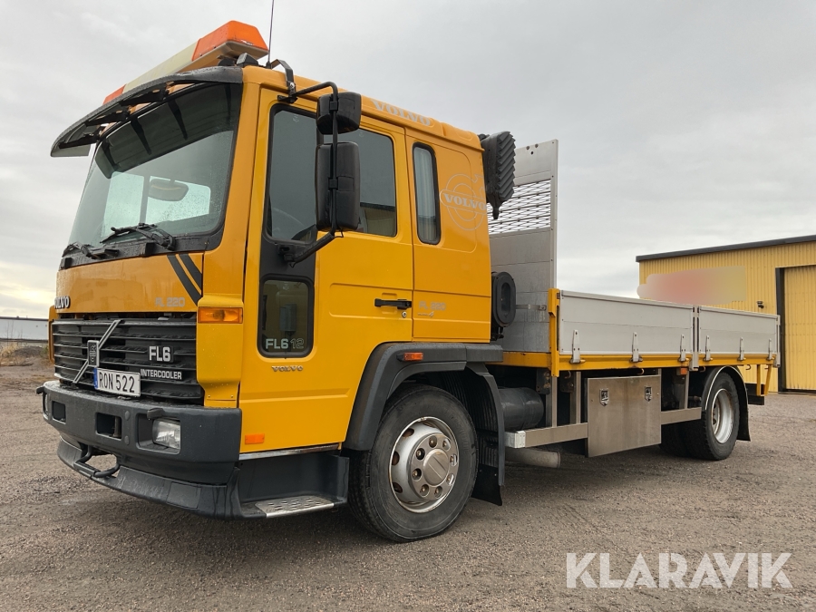 Flakbil Volvo FL612
