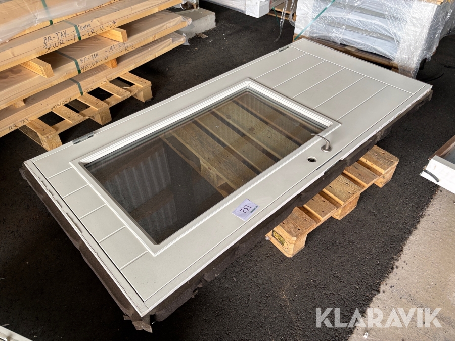 Ytterdörr med karm 1st