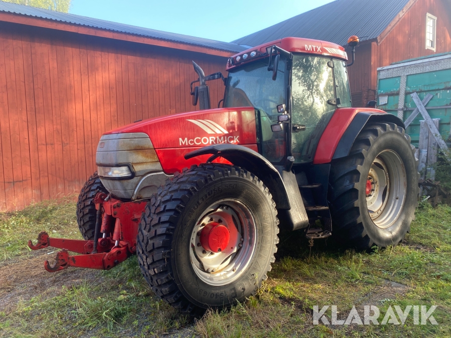 Traktor McCormick MTX200
