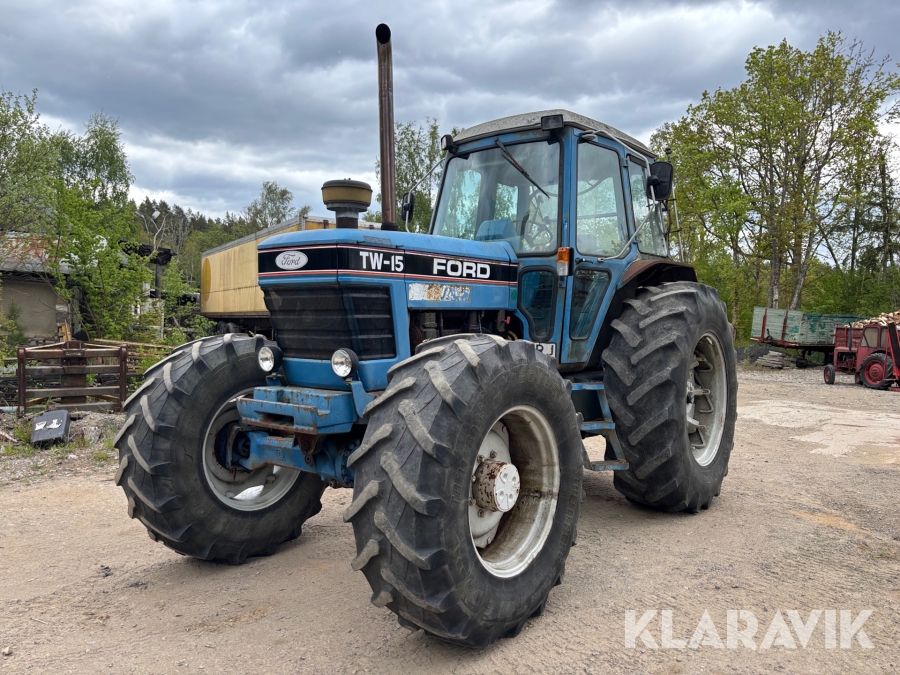 Traktor Ford TW-15
