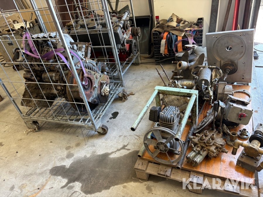 Båtmotorer 2st och tillbehör