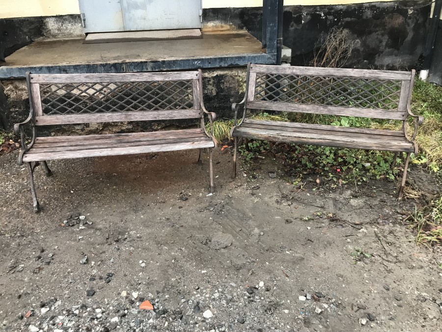 2st gjutjärns soffor