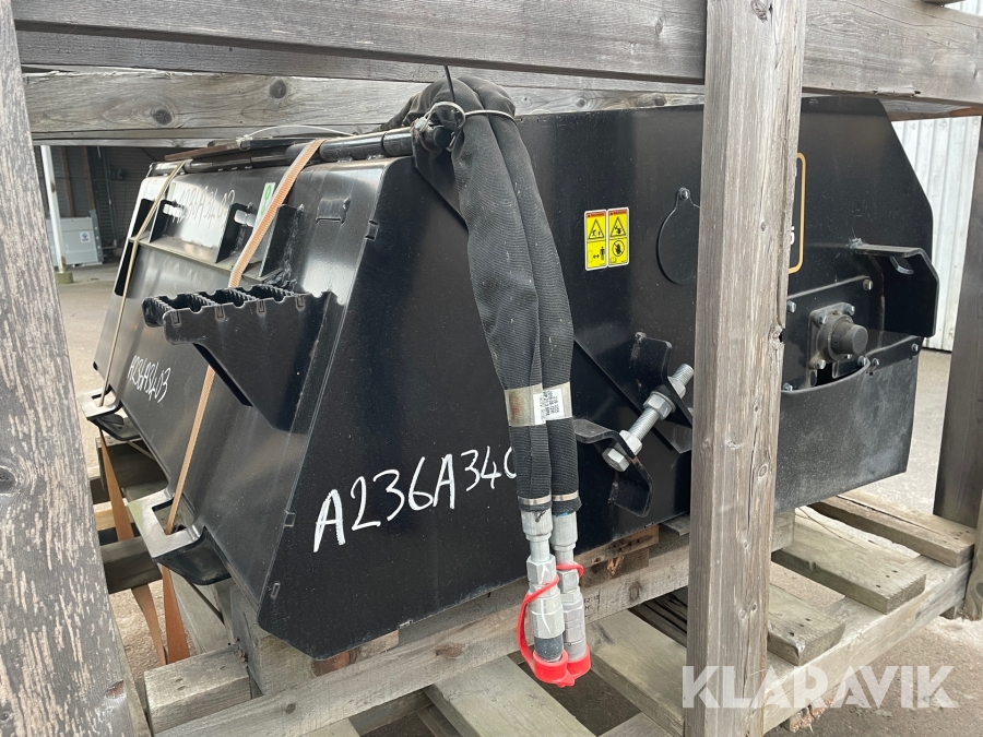 Universalborste CAT BU115, Klaravik auktioner