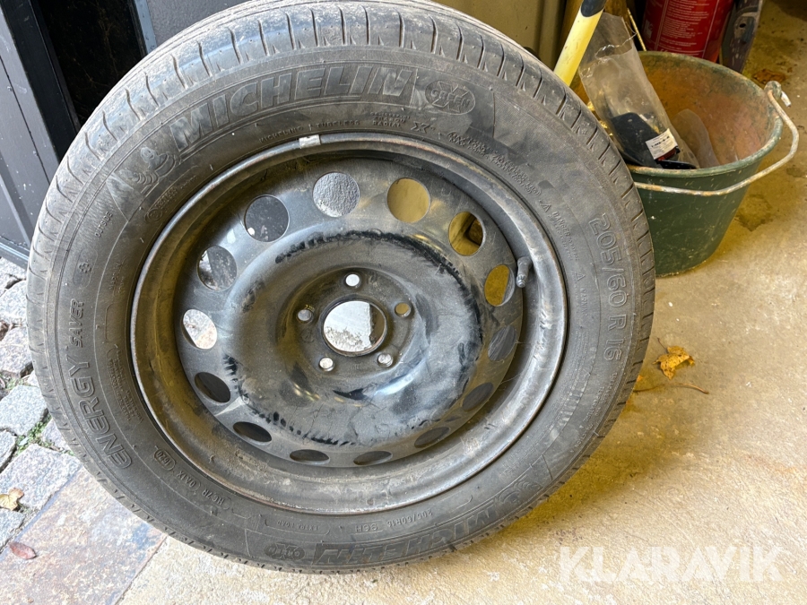 Däck med fälg 16 Michelin  205/60R16 4st