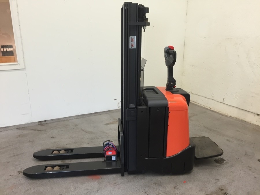 Åkstaplare Truck Eldriven