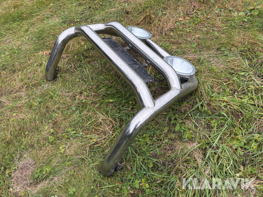 Frontbåge Nissan King Cab d22