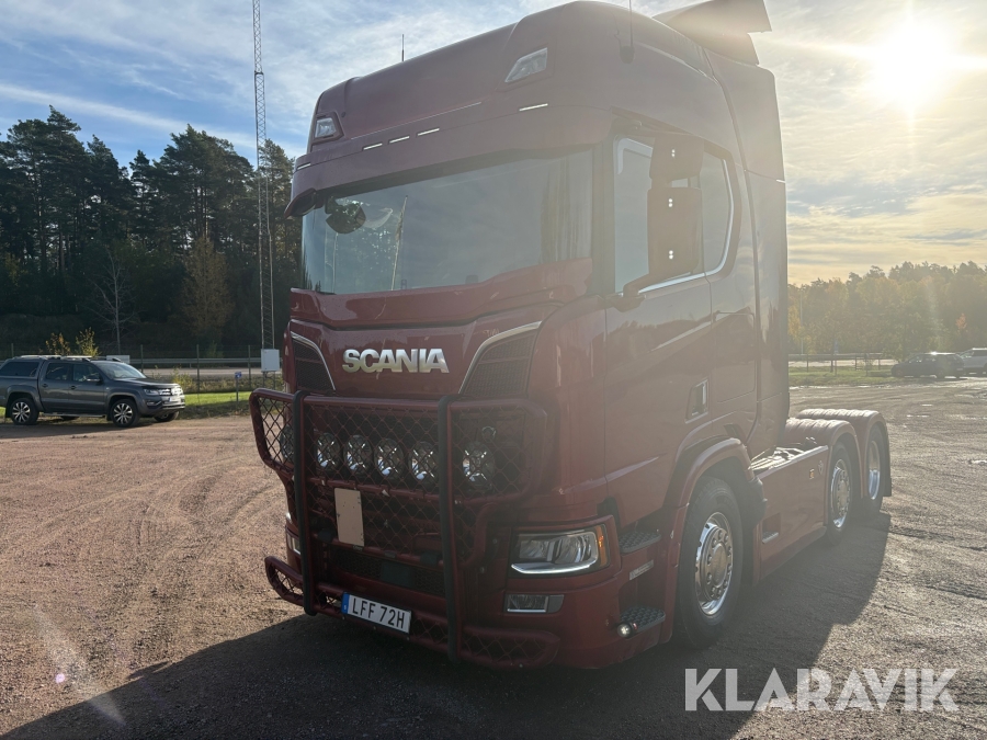 Lastbil Scania R590 6x2 ADR klassad