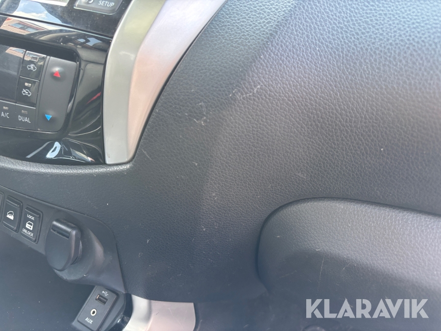 Pickup Nissan Navara Dubbelhytt 2.3 dCi 4WD Automat 190hk
