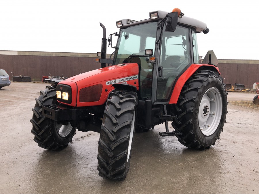Klaravik Auktioner | Traktor Massey-Ferguson 4355-4 -02
