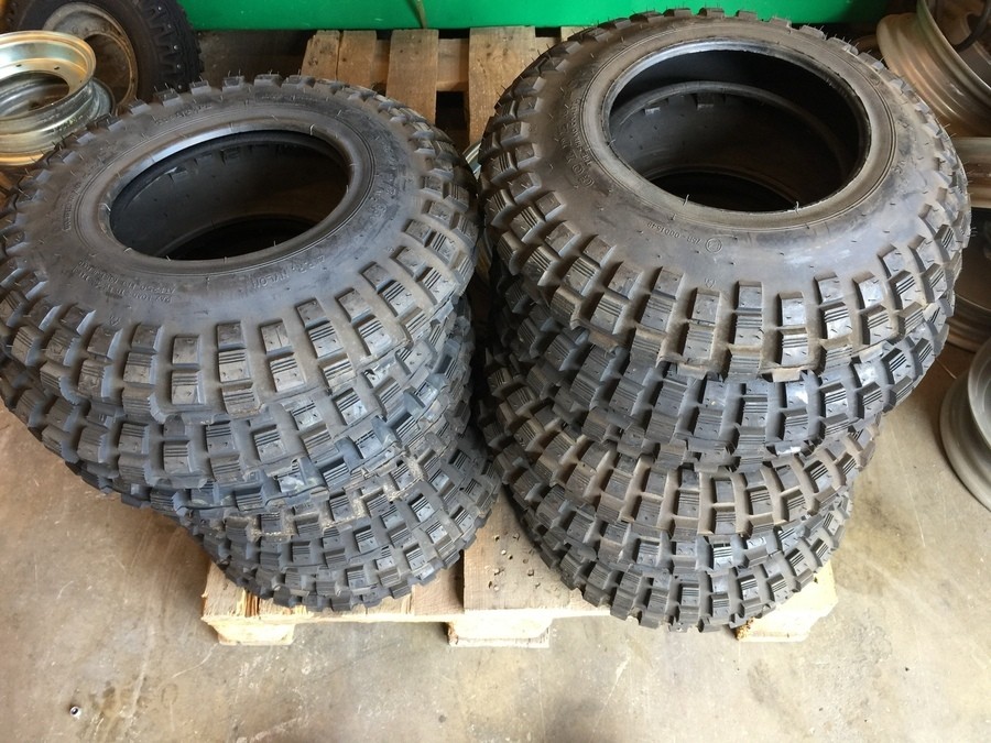 16st Nya däck till flakmoped m m