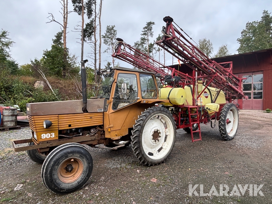Traktor / spruttraktor Valmet 903 med hardi spruta