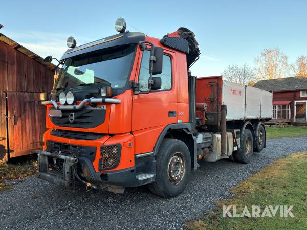 Kran/tippbil Volvo FM 6X2 inkl sandspridare