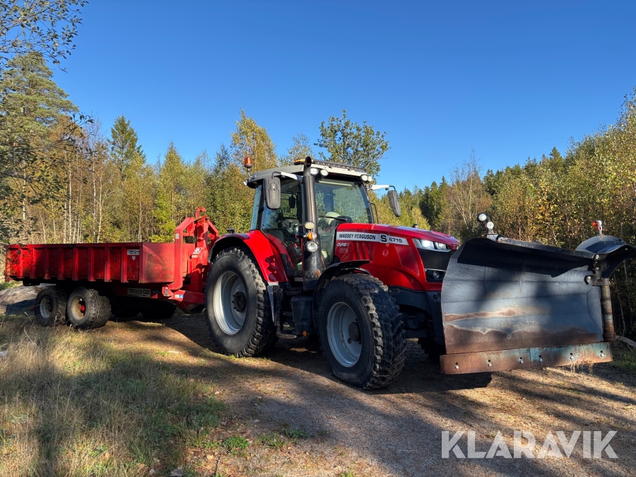 Traktor Massey Ferguson 6715S