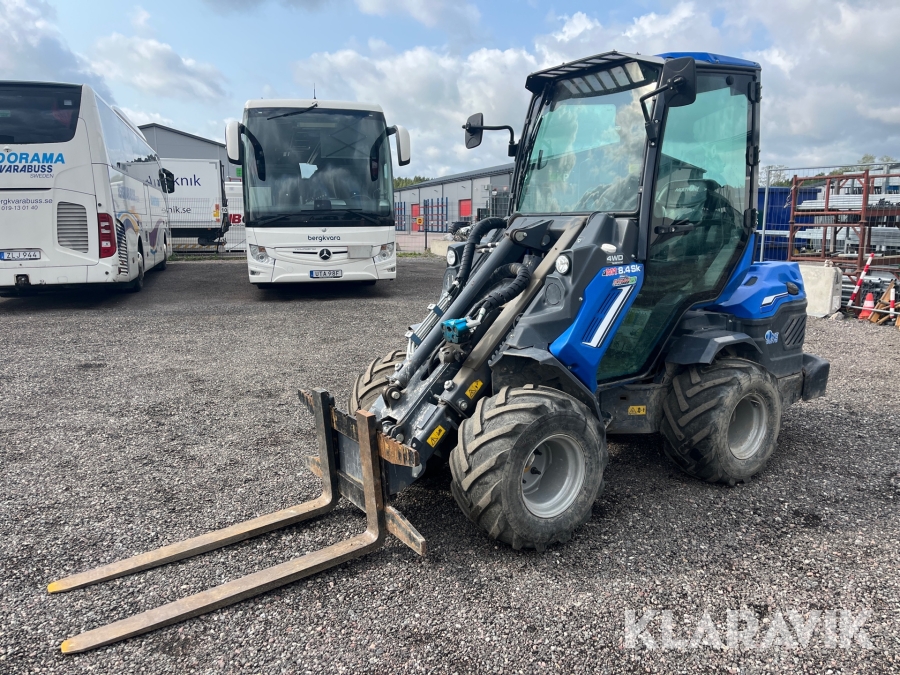 Redskapsbärare Multione M1 8,4 Sk med trailer och redskap