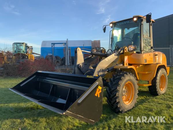 Hjullastare Volvo L30G med gafflar och 2st skopor