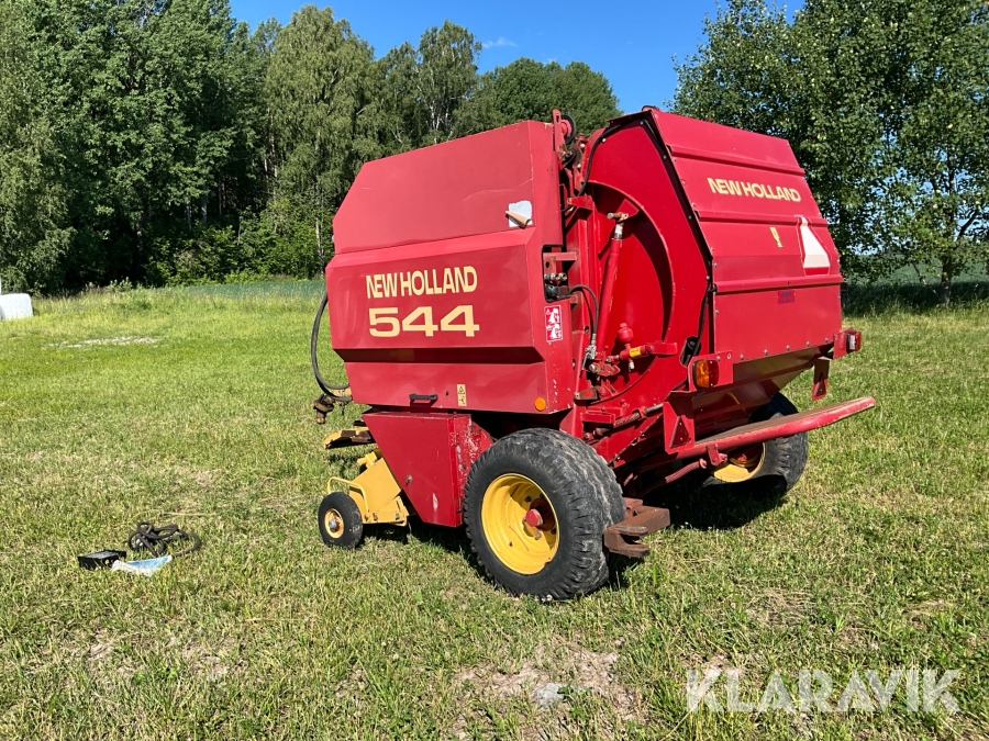 Rundbalspress New Holland 544