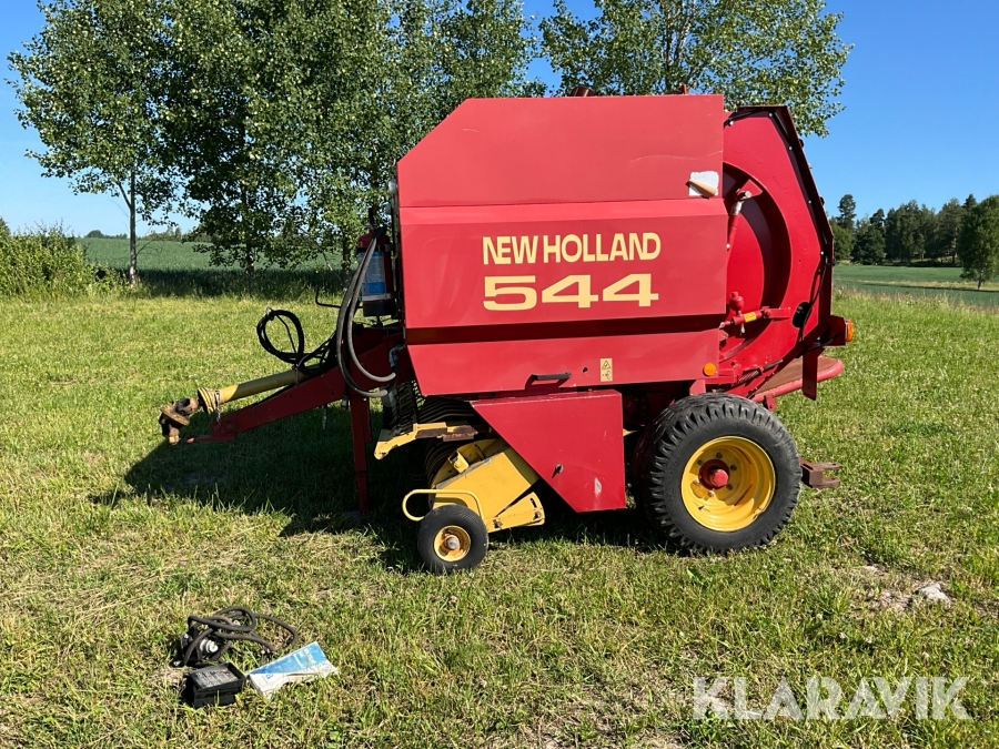 Rundbalspress New Holland 544