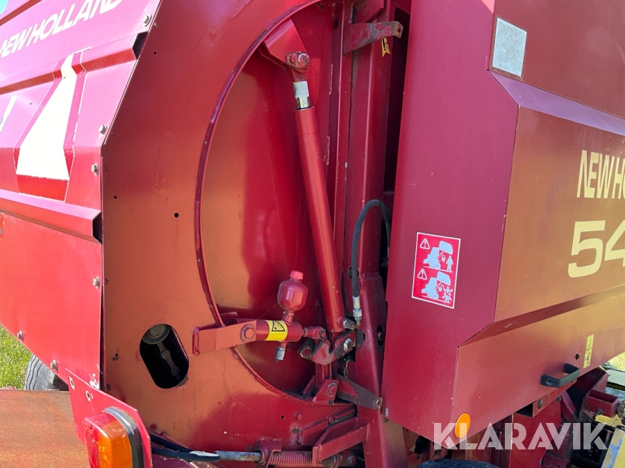 Rundbalspress New Holland 544