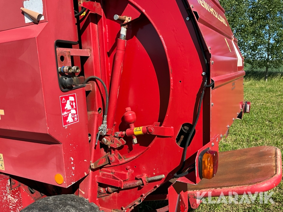 Rundbalspress New Holland 544