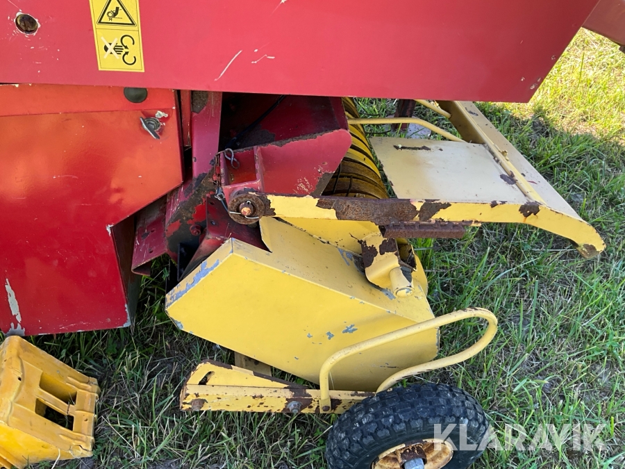 Rundbalspress New Holland 544