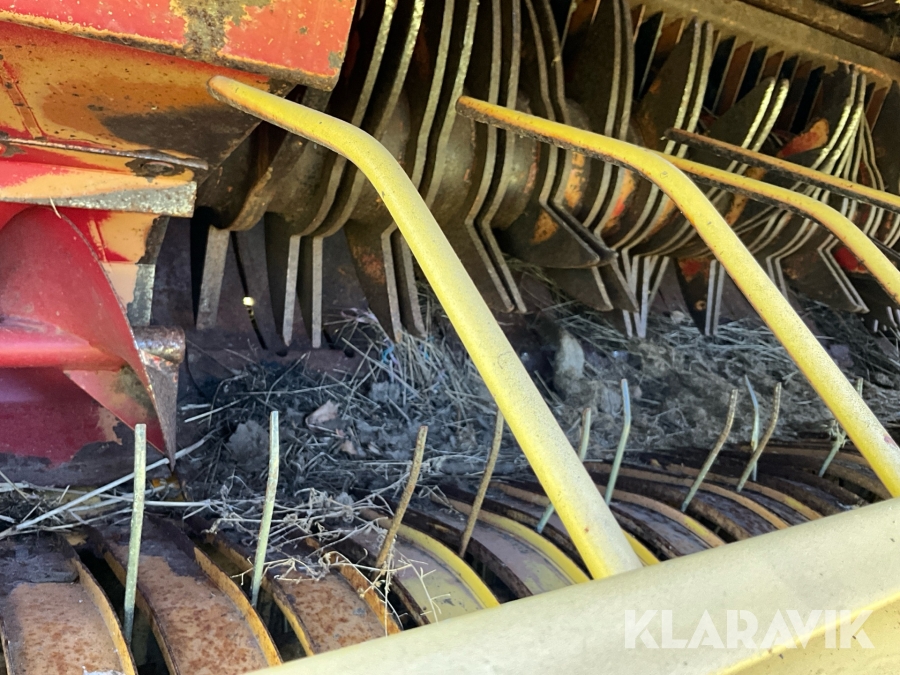 Rundbalspress New Holland 544